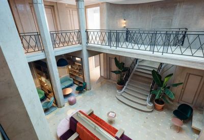 Office suite in Paris