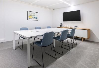 Interior of 28-34 rue Château des Rentiers