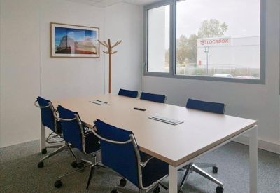 Serviced offices in central Carquefou