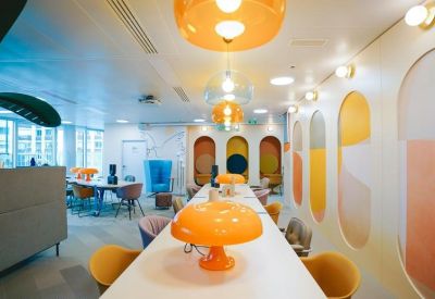 Exterior image of 82 Avenue du Maine