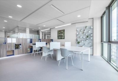 Office accomodations to hire in Versailles