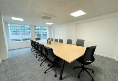 Serviced office centre to rent in London