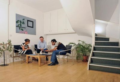 Executive office centre to let in London