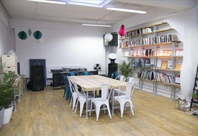 Executive office to let in London