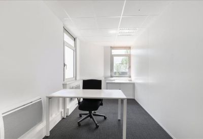 Office suite in Orly
