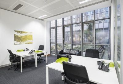 Exterior image of 5 Kew Road, Richmond Station