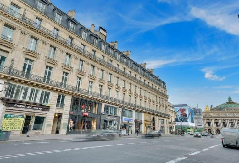 Offices at 47 Avenue de l'Opéra