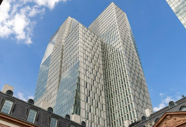 Exterior view of Thurn-und-Taxis-Platz 6