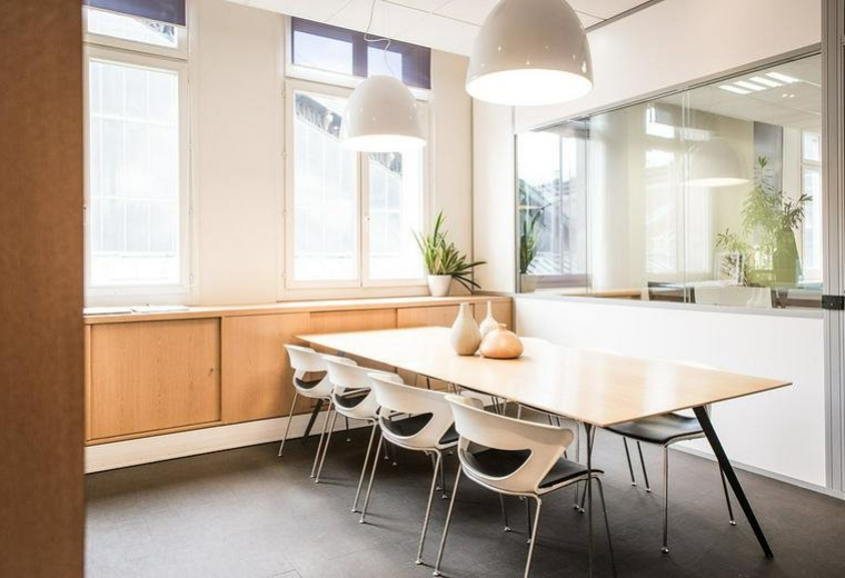 Exterior image of 4 place Louis Armand, Tour de l'Horloge