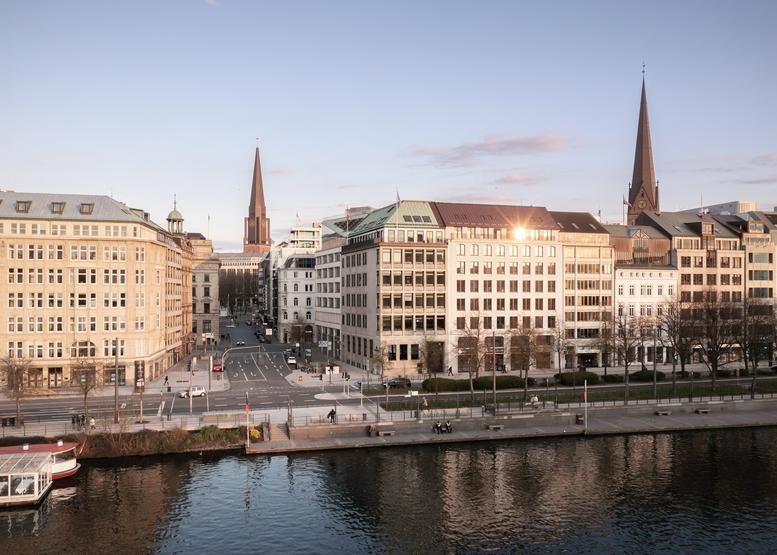 Exterior view of the traditional stone building at Ballindamm 27, Hamburg, Schleswig Holstein.