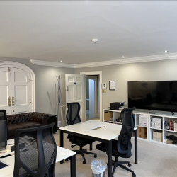 Executive office to rent in London