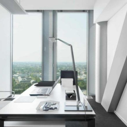 Mies-van-der-Rohe-Straße 6 office accommodations