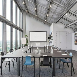 Offices at Mies-van-der-Rohe-Straße 6, Highlight Towers