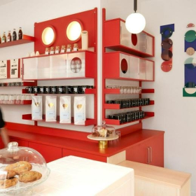 Paris executive suite. Click for details.