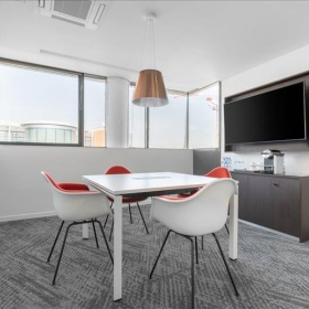 Image of Levallois-Perret executive suite. Click for details.