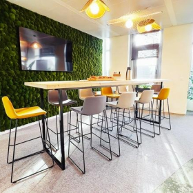 Exterior view of Chaussée de Wavre 1110. Click for details.