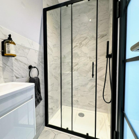 16 Marshalsea Road. Click for details.