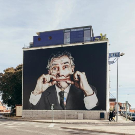 Offices at Edifício LACS, Rocha Conde de Óbidos. Click for details.