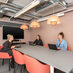 Oslo executive suite. Click for details.