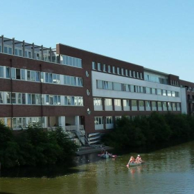 Hamburg executive office. Click for details.