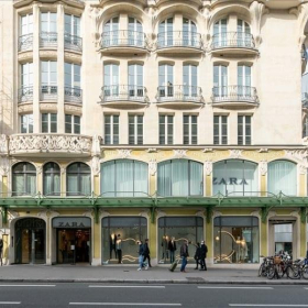 Executive offices in central Paris. Click for details.