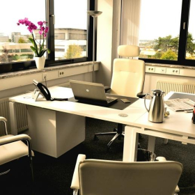 Interior of Obenhauptstrasse 7. Click for details.