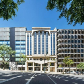 Exterior image of Rua Castilho 52. Click for details.