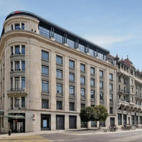 Exterior view of Rue de la Corraterie 5, Hôtel de Banque. Click for details.