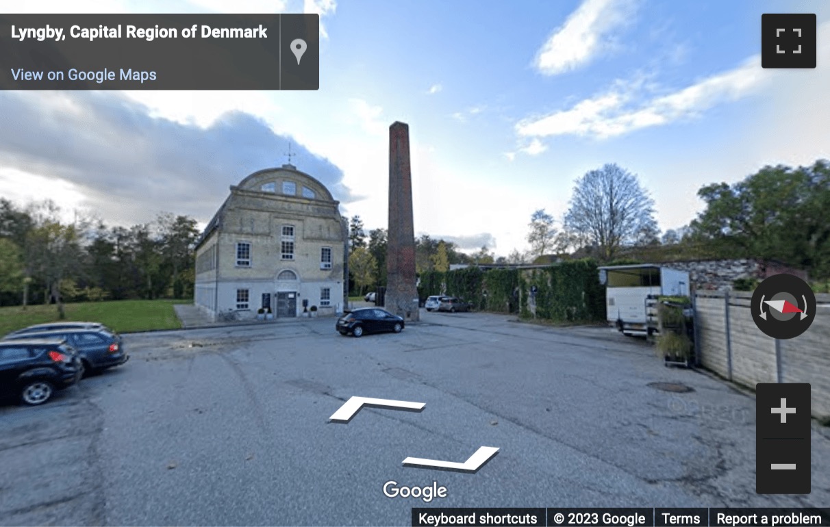 Street View image of Lyngby Hovedgade 10, Lyngby, Denmark