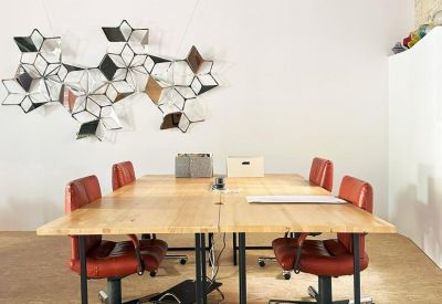 Offices at 4, Carrer de Mendel