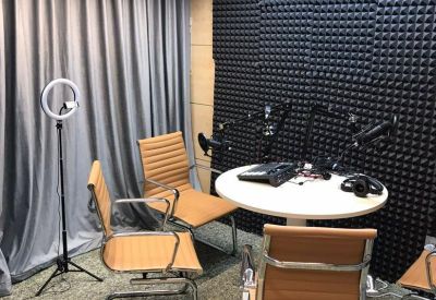 Plaza Mirador Remigia Caubet 5 executive suites