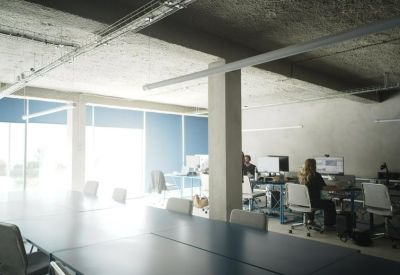 Office accommodation to let in Porto