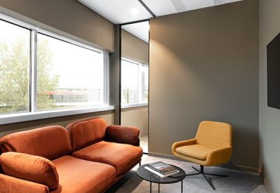 Office accommodation to let in Hoofddorp