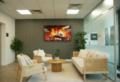 Offices at 5 Oaks Court, Warwick Road