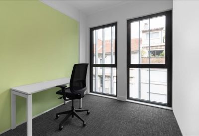 Exterior image of 132 Rue Bossuet