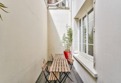 Offices at 154 Rue Vauban