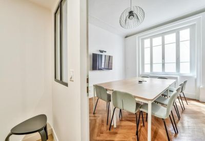 Exterior image of 154 Rue Vauban