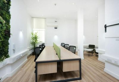Serviced office centre to let in London