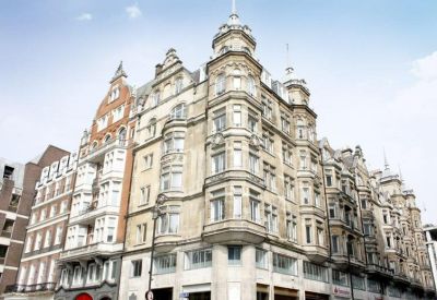 Exterior view of 14 Hanover Square