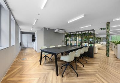 Serviced office - London