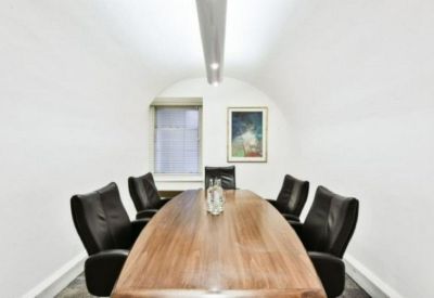 Executive suite in London