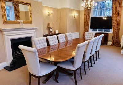 Exterior image of 2 Castle Hill