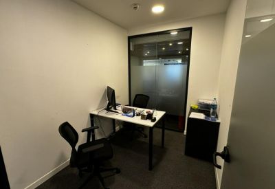 Office accommodation to lease in Istanbul