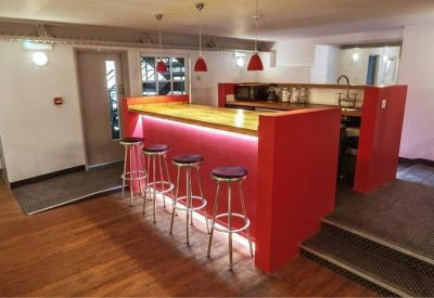 Serviced office - London