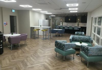 Serviced office to lease in Torquay