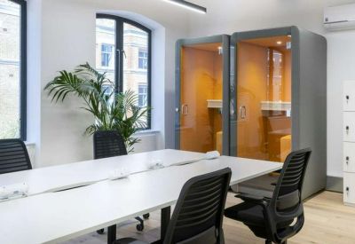 Serviced office centre to rent in London