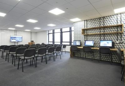 Executive office centres to hire in Hull