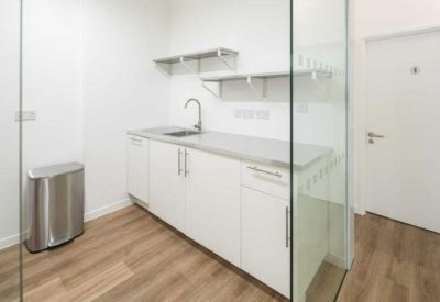 Serviced office - London