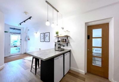 7-8 Crescent Stables, 139 Upper Richmond Road executive offices