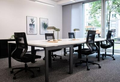 Offices at Am Kavalleriesand 5